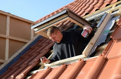 Pose de fenêtres de toit Velux à Lande-de-Goult